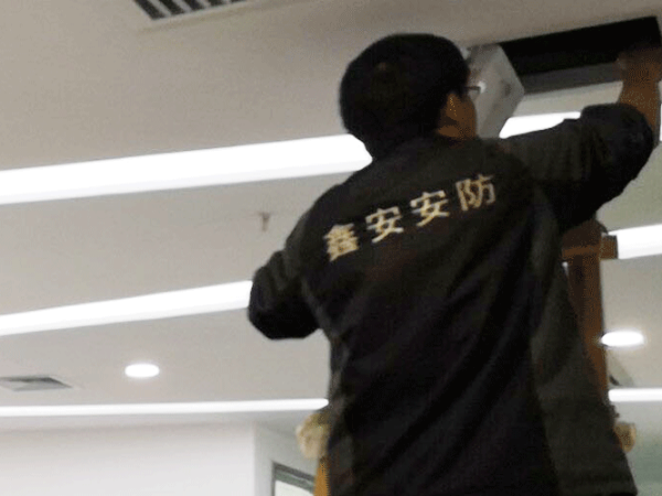 安排一套攝像頭遠(yuǎn)程監(jiān)控系統(tǒng)，怎么可以讓人這么安心