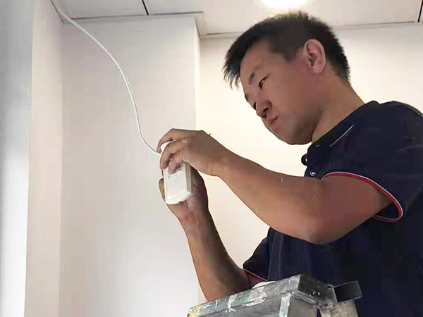 為什么選擇陜西鑫安安防聯(lián)網(wǎng)報(bào)警服務(wù)？看這里，多少人感動(dòng)了