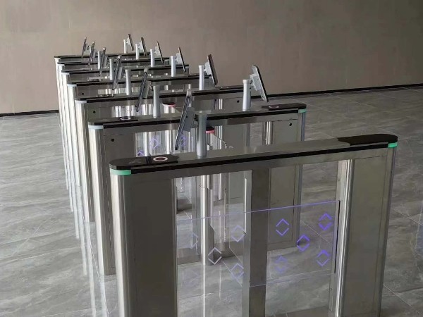 人臉識(shí)別門(mén)禁系統(tǒng)和普通門(mén)禁系統(tǒng)的區(qū)別是什么呢？快來(lái)看看吧！