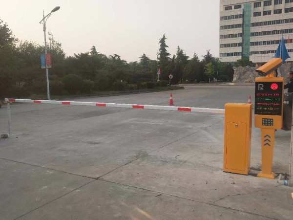 智能停車場管理系統(tǒng):提升停車場管理效率，節(jié)省停車時間、輕松停車