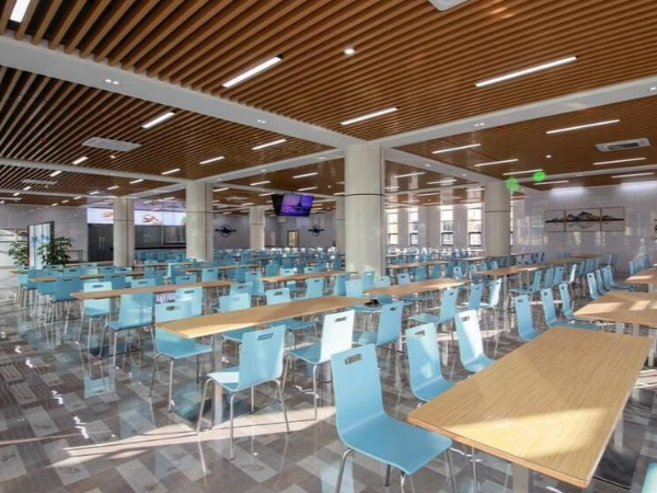 食堂智能監(jiān)控走進校園，為學(xué)生健康飲食提供保障