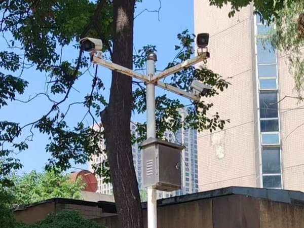 為您在西安的工廠安裝智能監(jiān)控攝像頭，構(gòu)筑安全與效率的堅實屏障