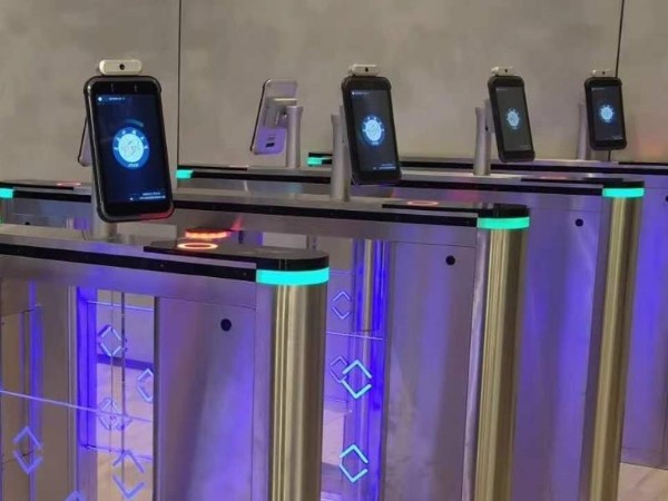 都已經(jīng)到了人臉識(shí)別門禁時(shí)代了，你還在用傳統(tǒng)門禁嗎？