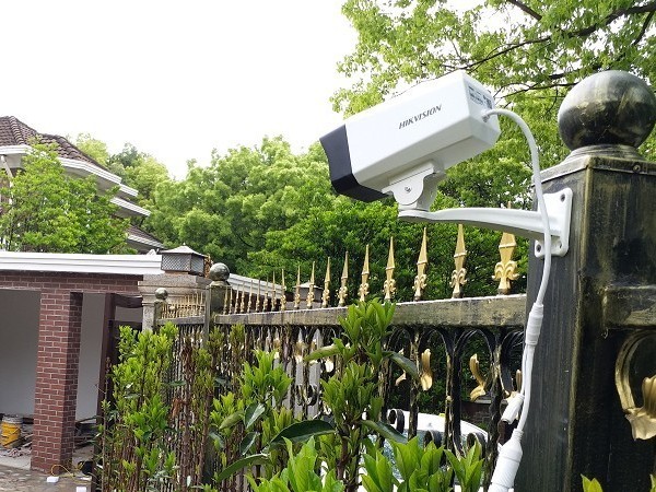 別墅安裝安防監(jiān)控系統(tǒng)您知道該如何選擇嗎？